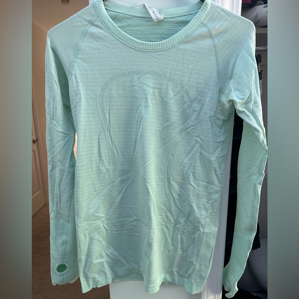 Lululemon swiftly tech long sleeve shirt